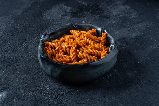 פסטה פוזילי ברוטב עגבניות